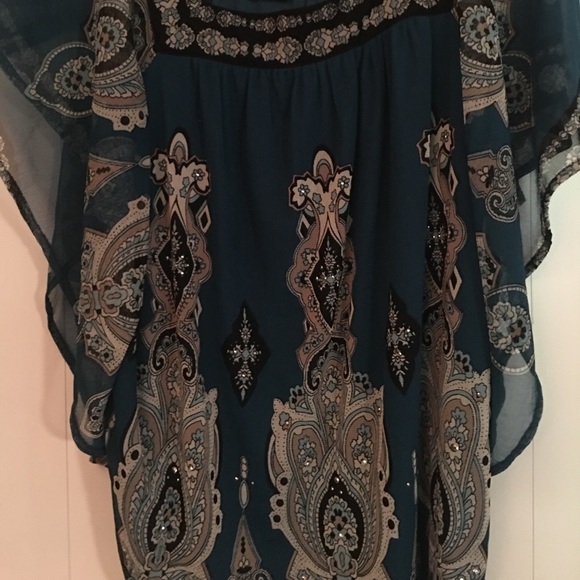 Women’s designer shirt - Picture 3 of 3